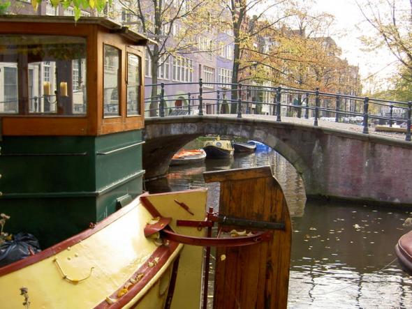 Tur por los canales en Amsterdam
